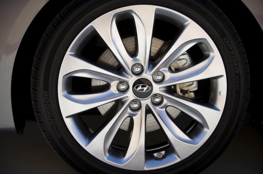  Hyundai Sonata 2010 года  (фото 41 из 162)